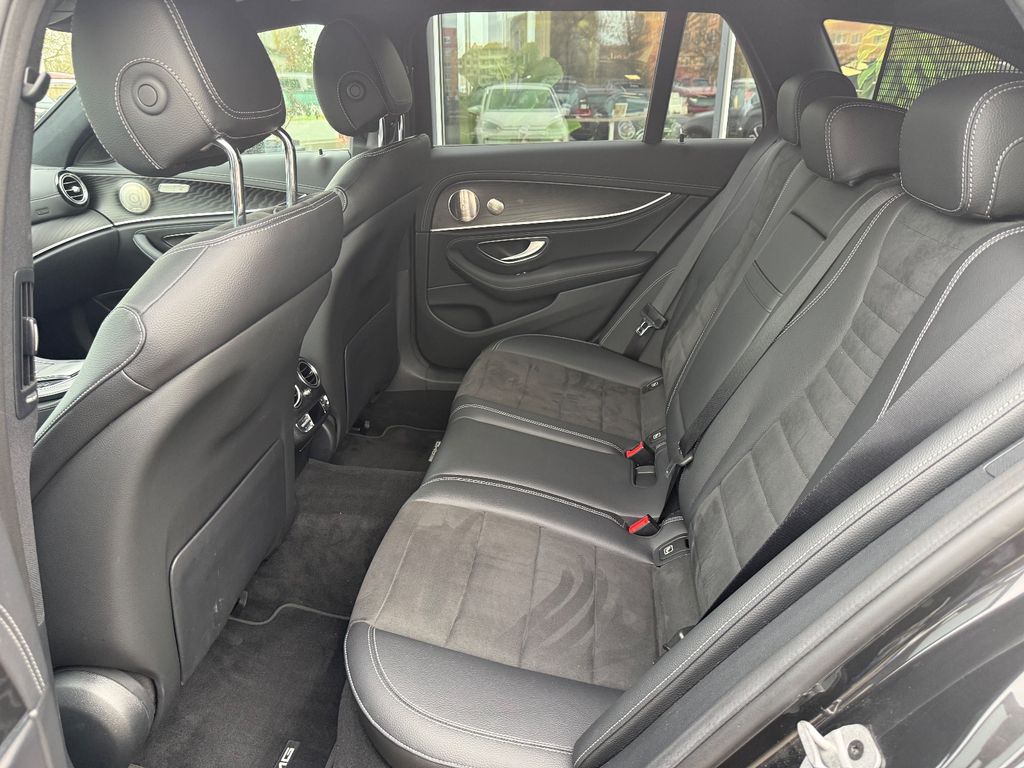 Mercedes-Benz E 300 2022