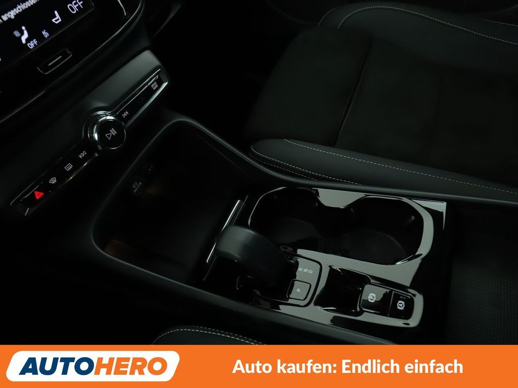 Volvo XC40 2022