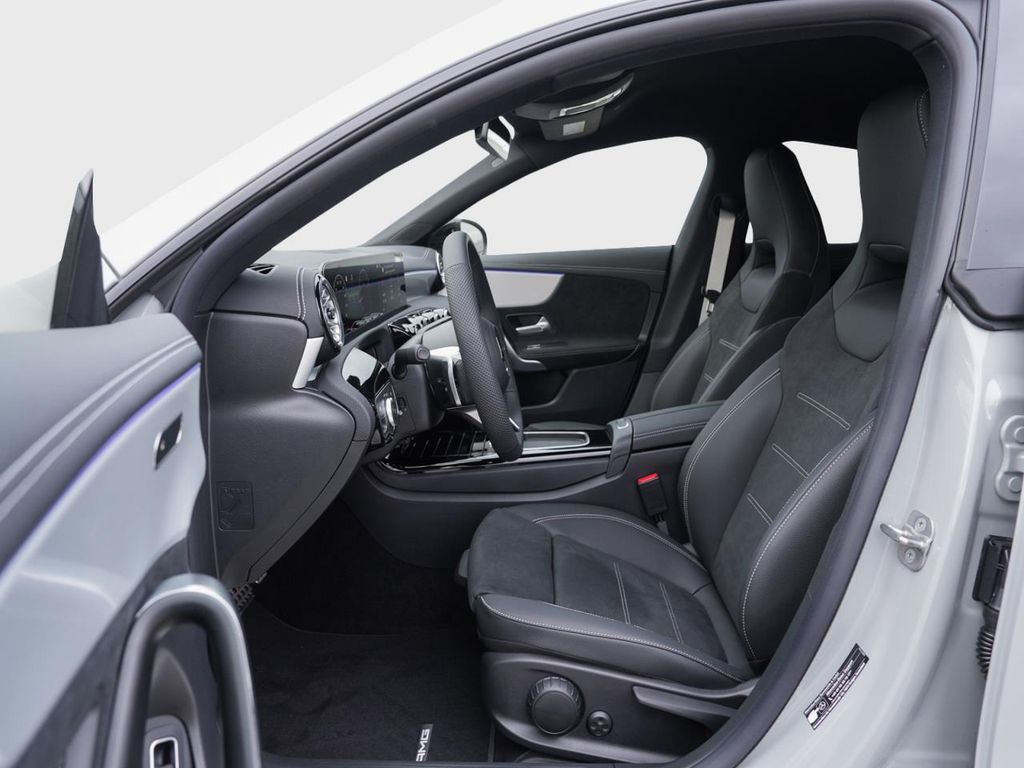 Mercedes-Benz CLA 180 2025