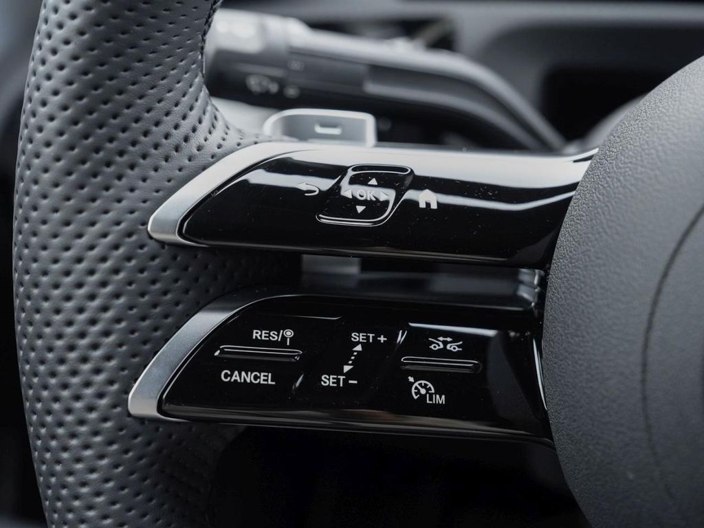 Mercedes-Benz CLA 180 2025