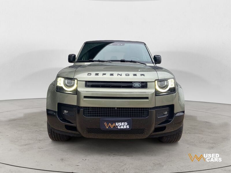 Land Rover Defender 2025