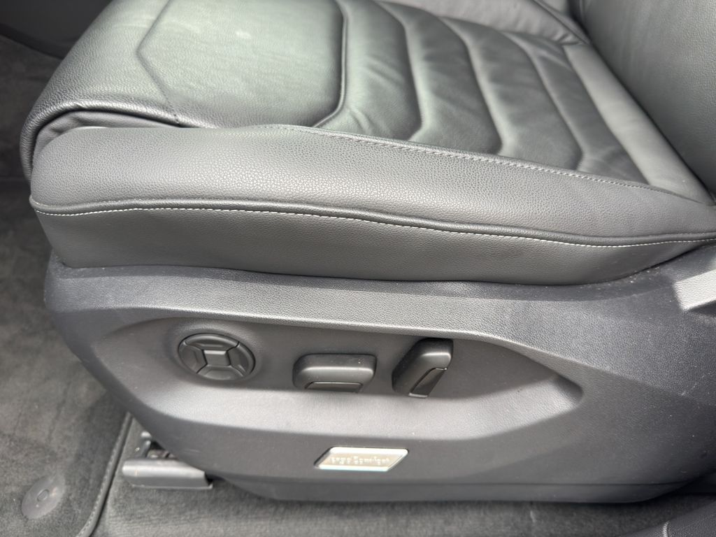 Volkswagen Touareg 2025