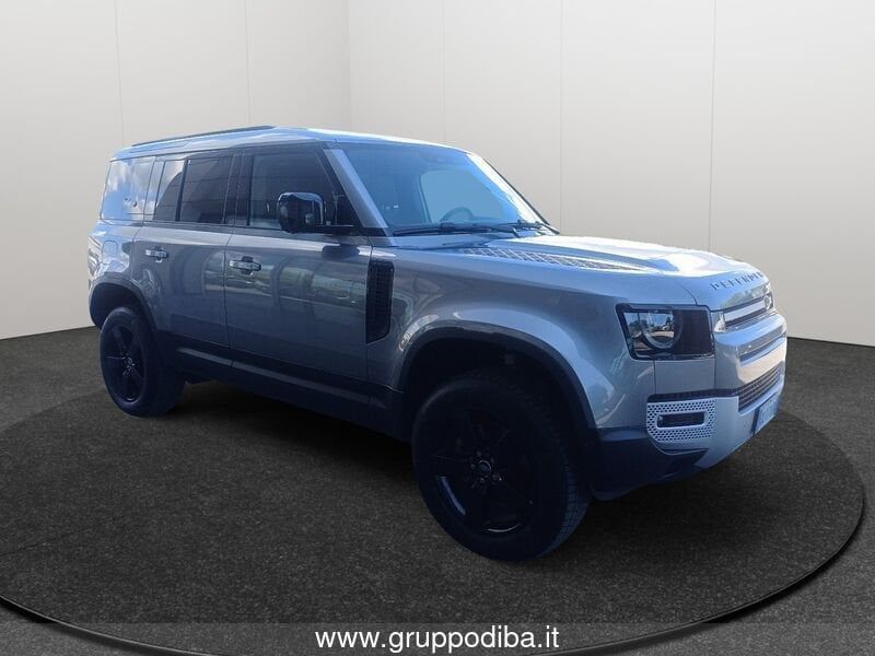 Land Rover Defender 2023