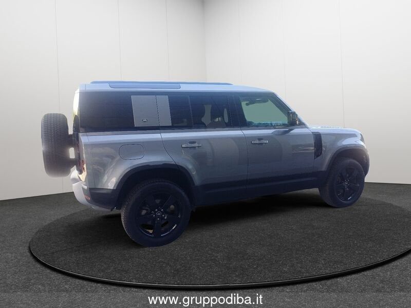 Land Rover Defender 2023