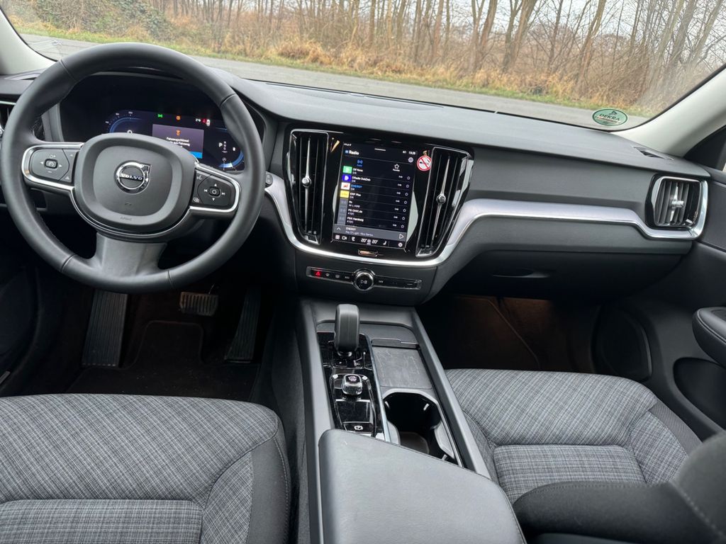 Volvo V60 2023