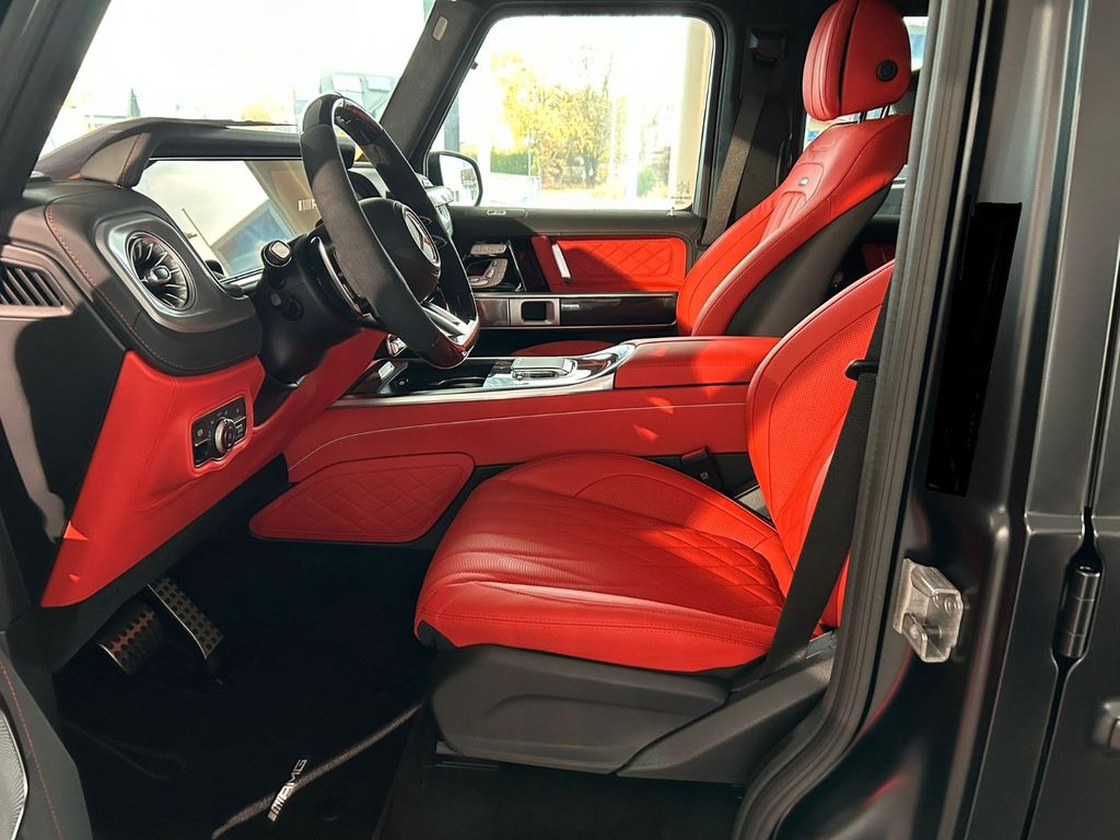 Mercedes-Benz G 63 AMG 2025