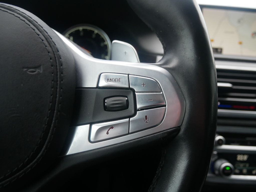 BMW 750 2019