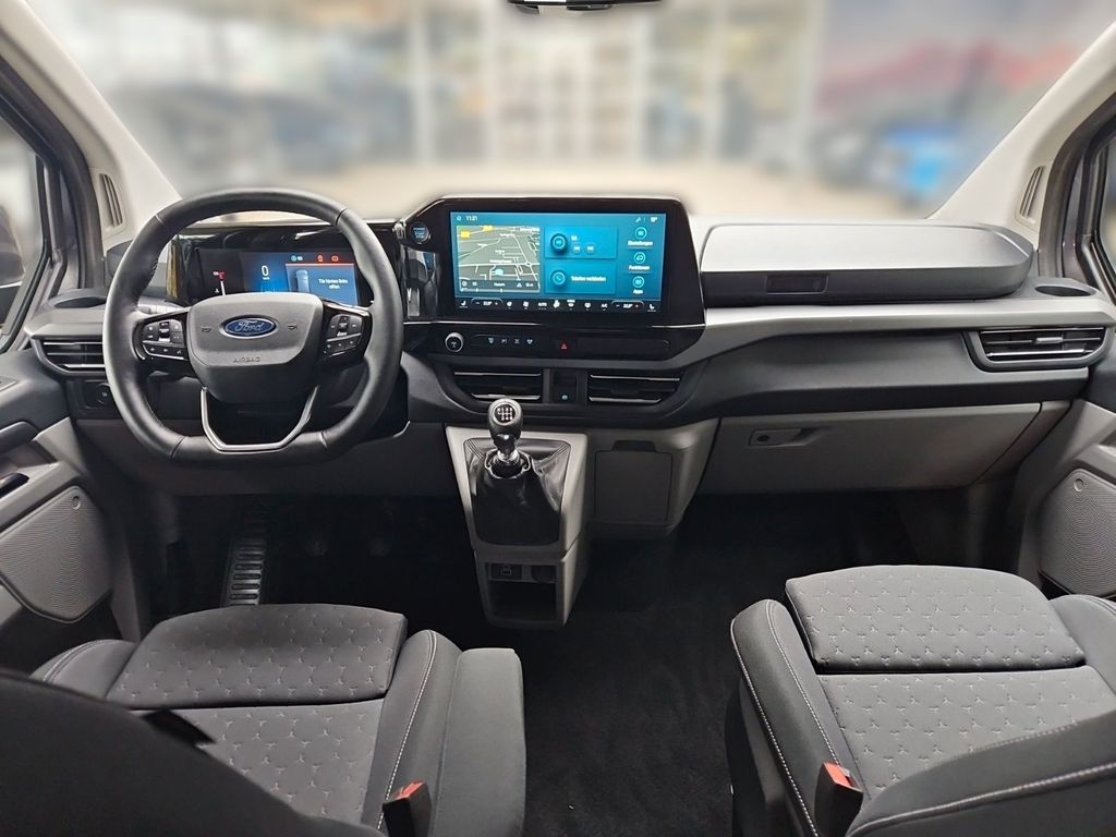 Ford Tourneo Custom 2025