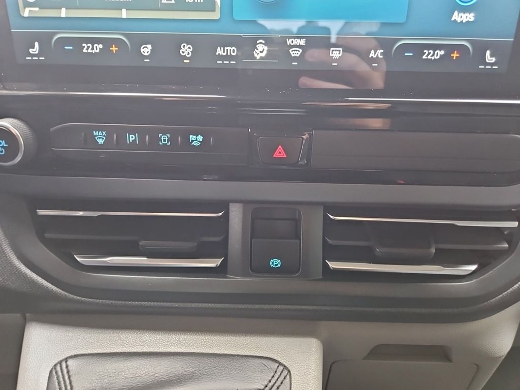 Ford Tourneo Custom 2025