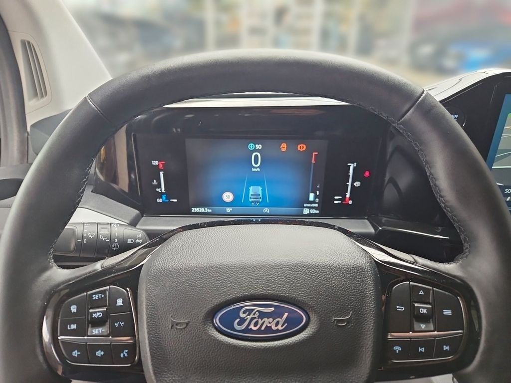 Ford Tourneo Custom 2025