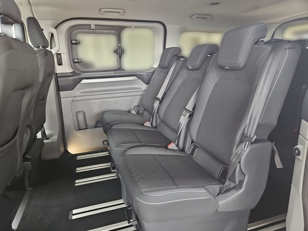 Ford Tourneo Custom 2025