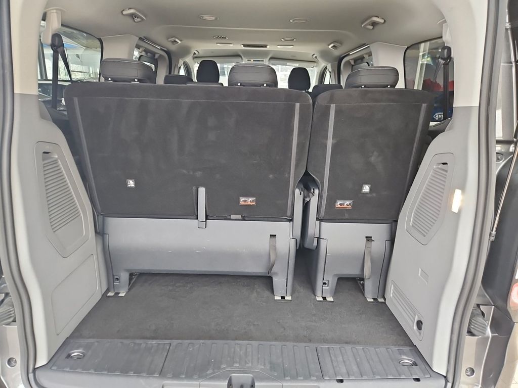 Ford Tourneo Custom 2025