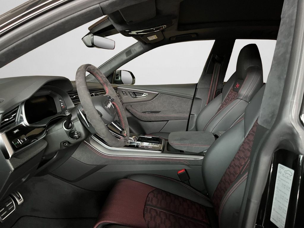 Audi RSQ8 2025