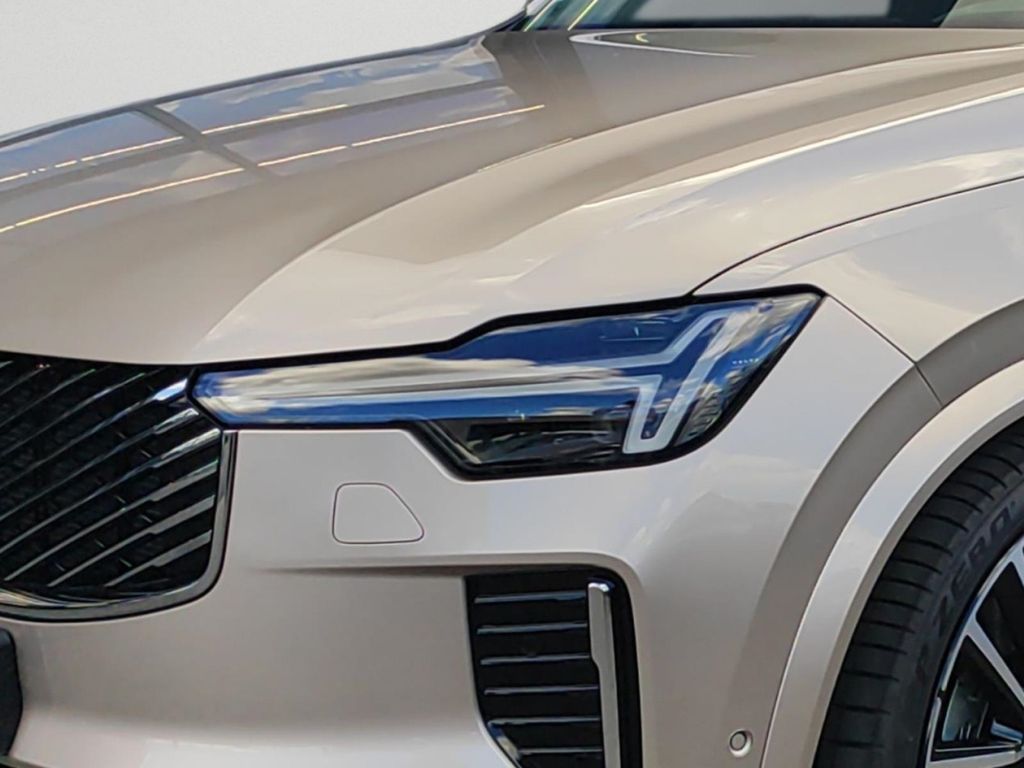Volvo XC90 2025