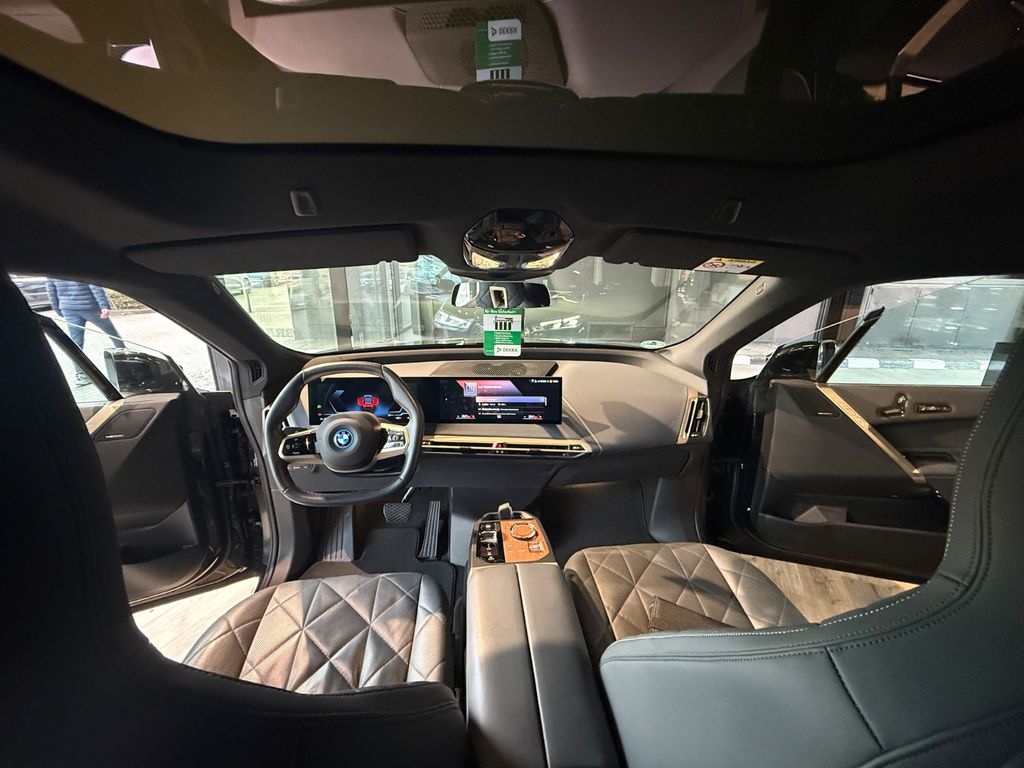 BMW iX 2022