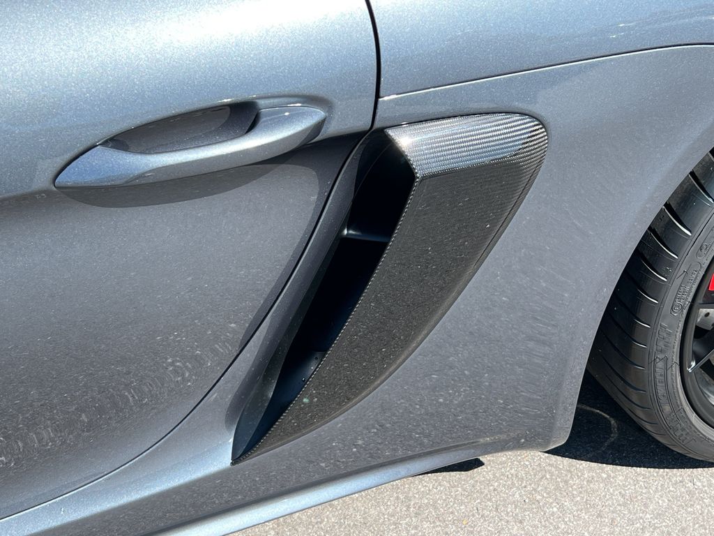 Porsche Boxster 2025