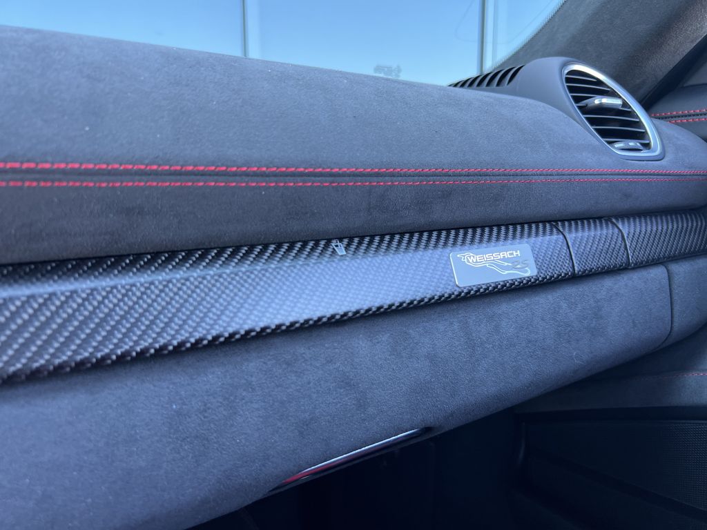 Porsche Boxster 2025