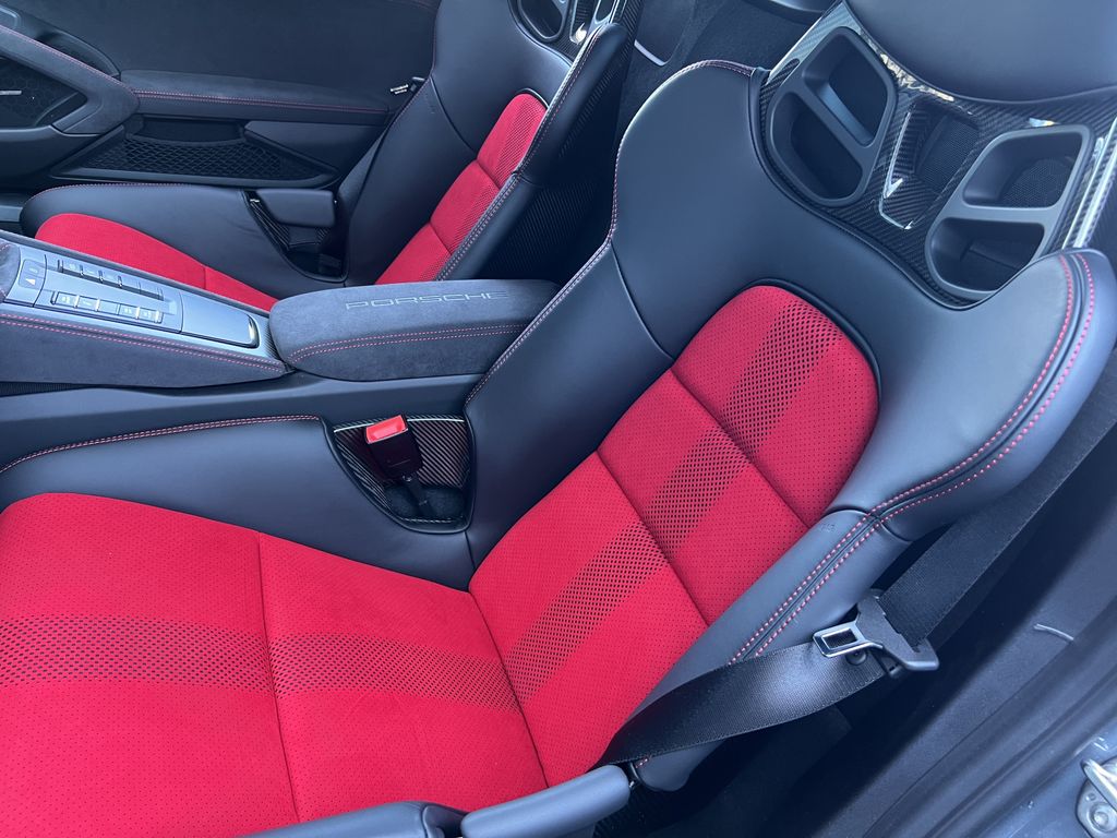 Porsche Boxster 2025