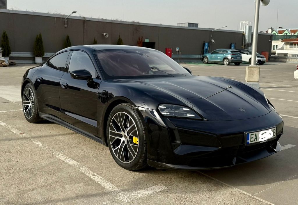 Porsche Taycan 2024