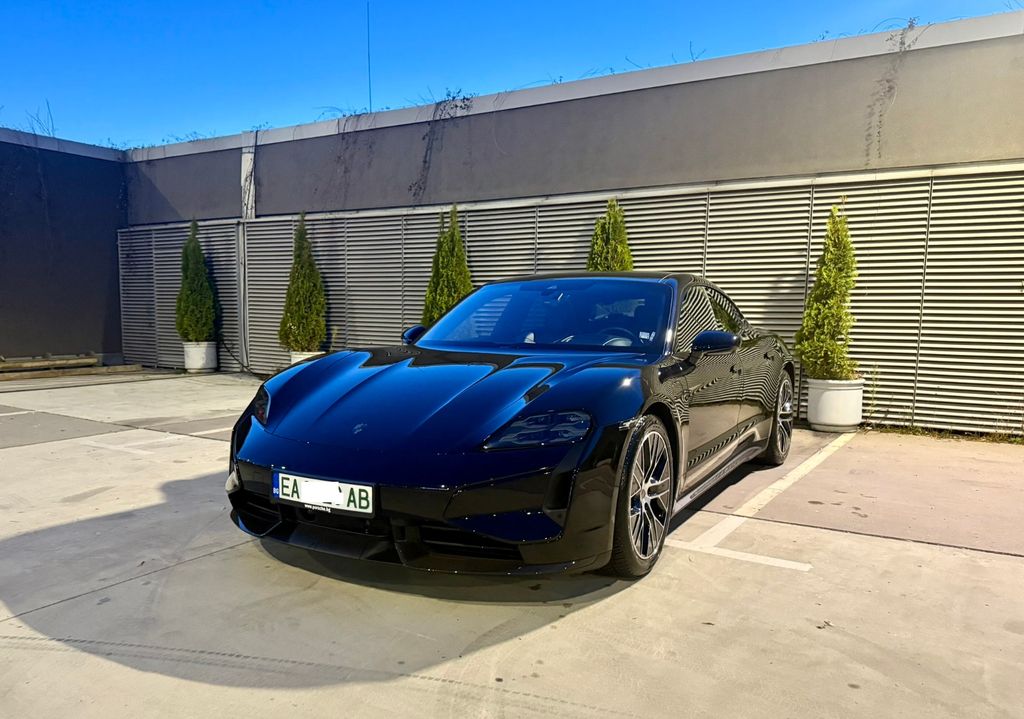 Porsche Taycan 2024