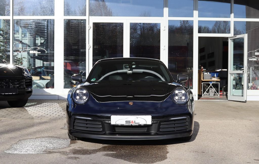 Porsche 992 2023
