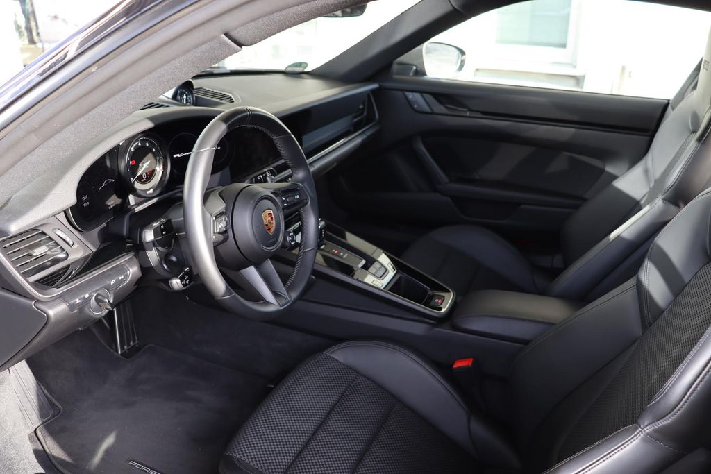 Porsche 992 2023