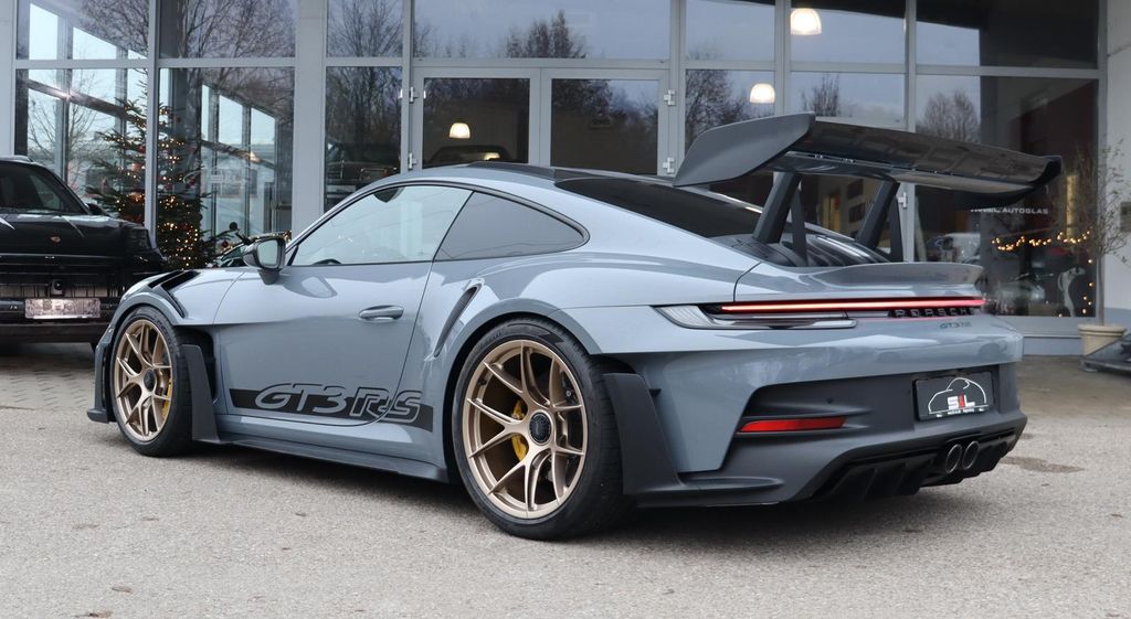 Porsche 992 2025