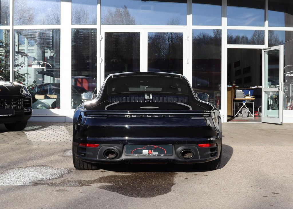 Porsche 992 2023