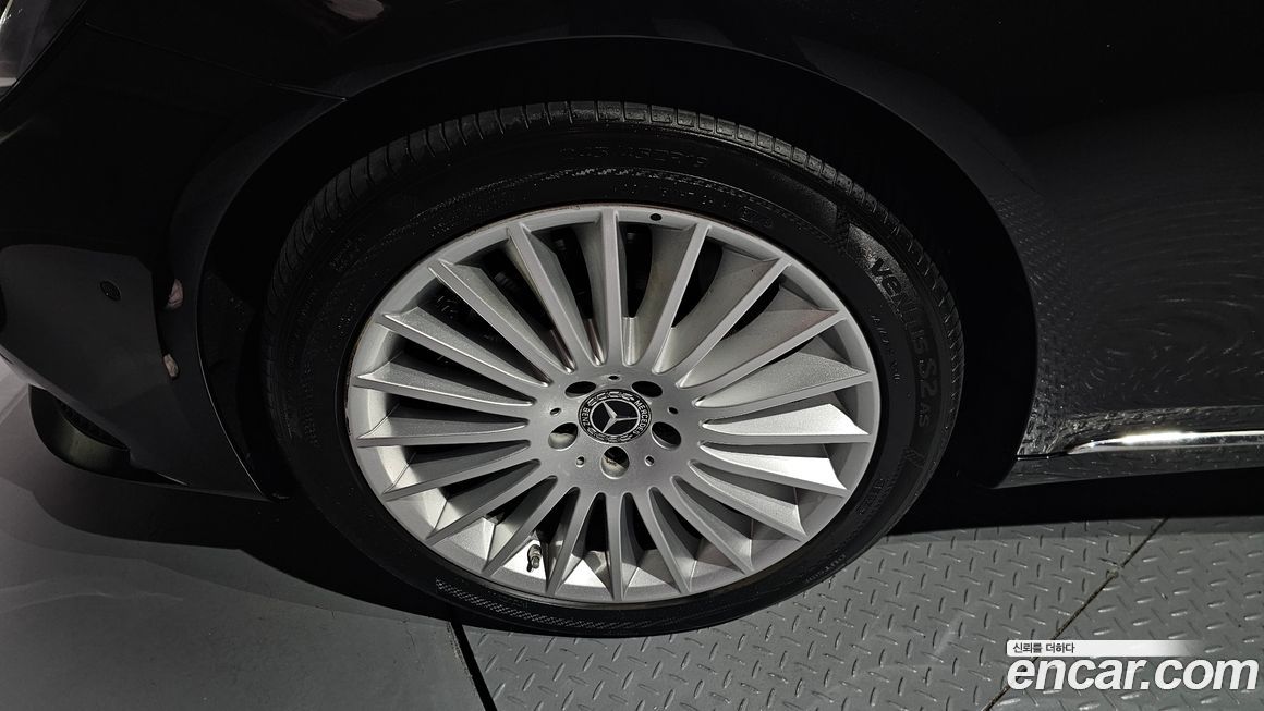 Mercedes-Benz S-Class 2019