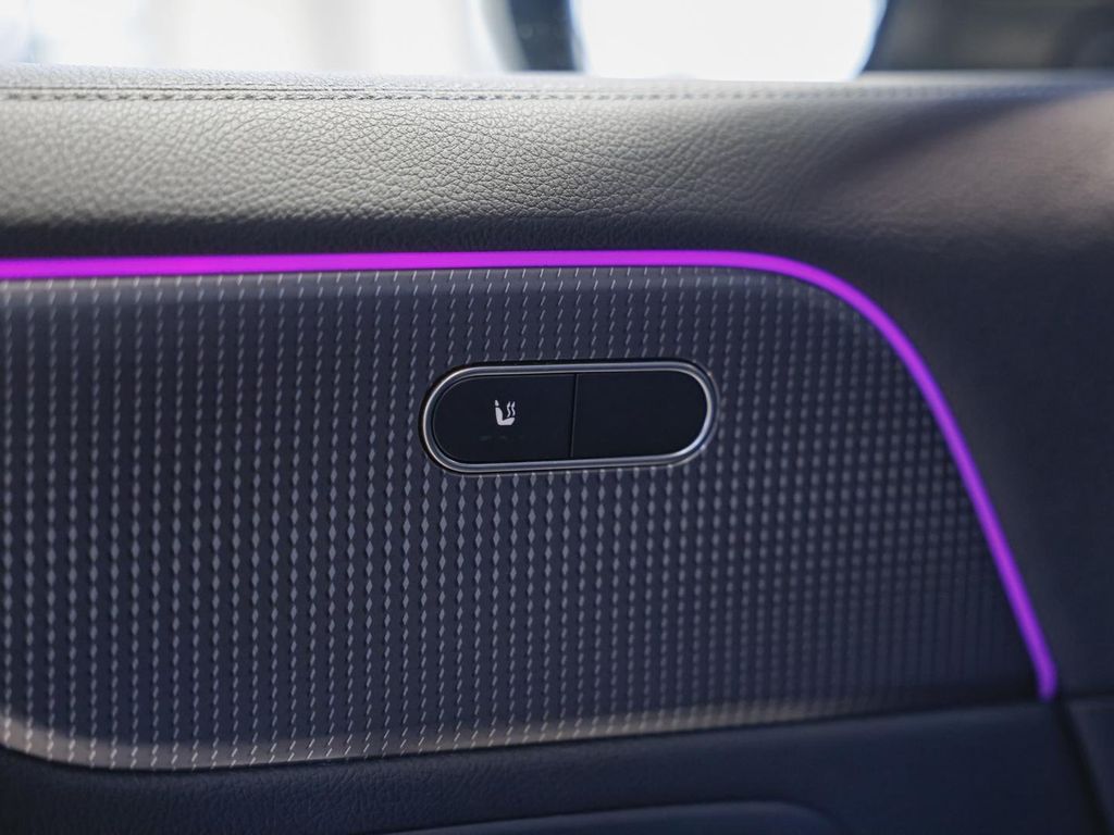 Mercedes-Benz EQA 2021