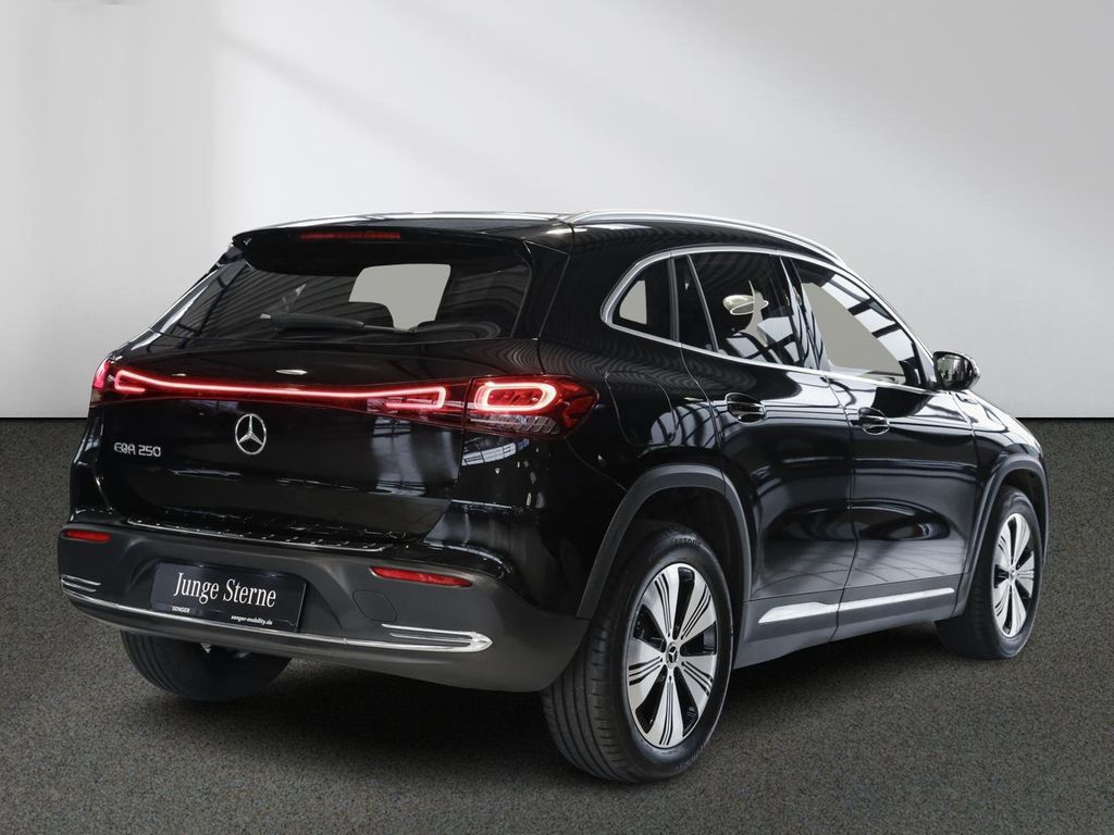 Mercedes-Benz EQA 2021