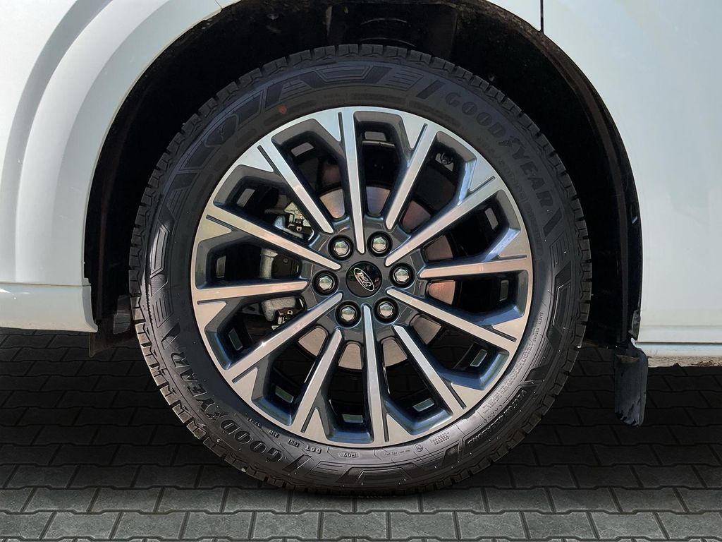 Ford Tourneo Custom 2025