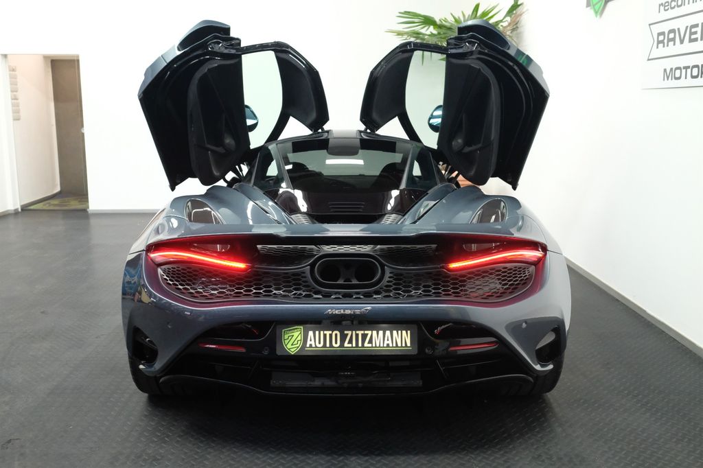 McLaren 750S 2023