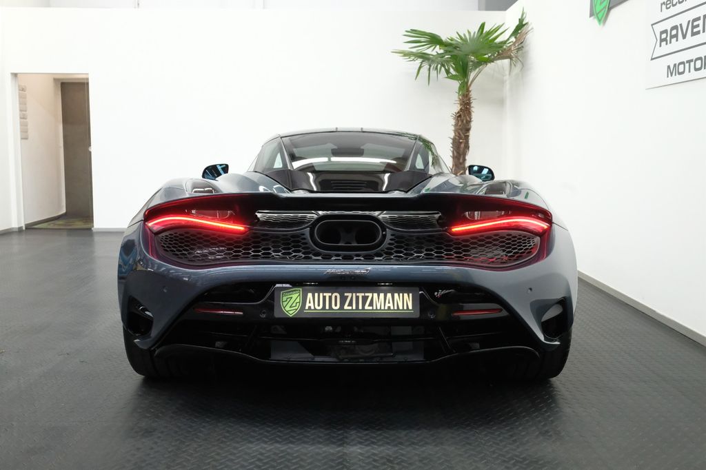 McLaren 750S 2023