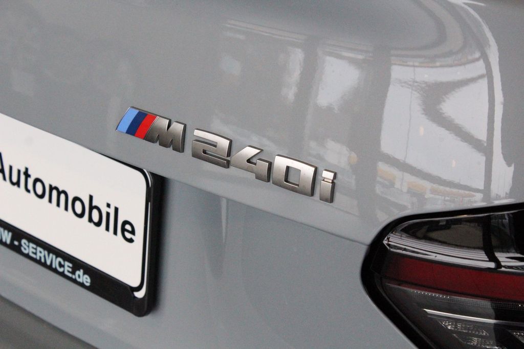 BMW M240i 2024