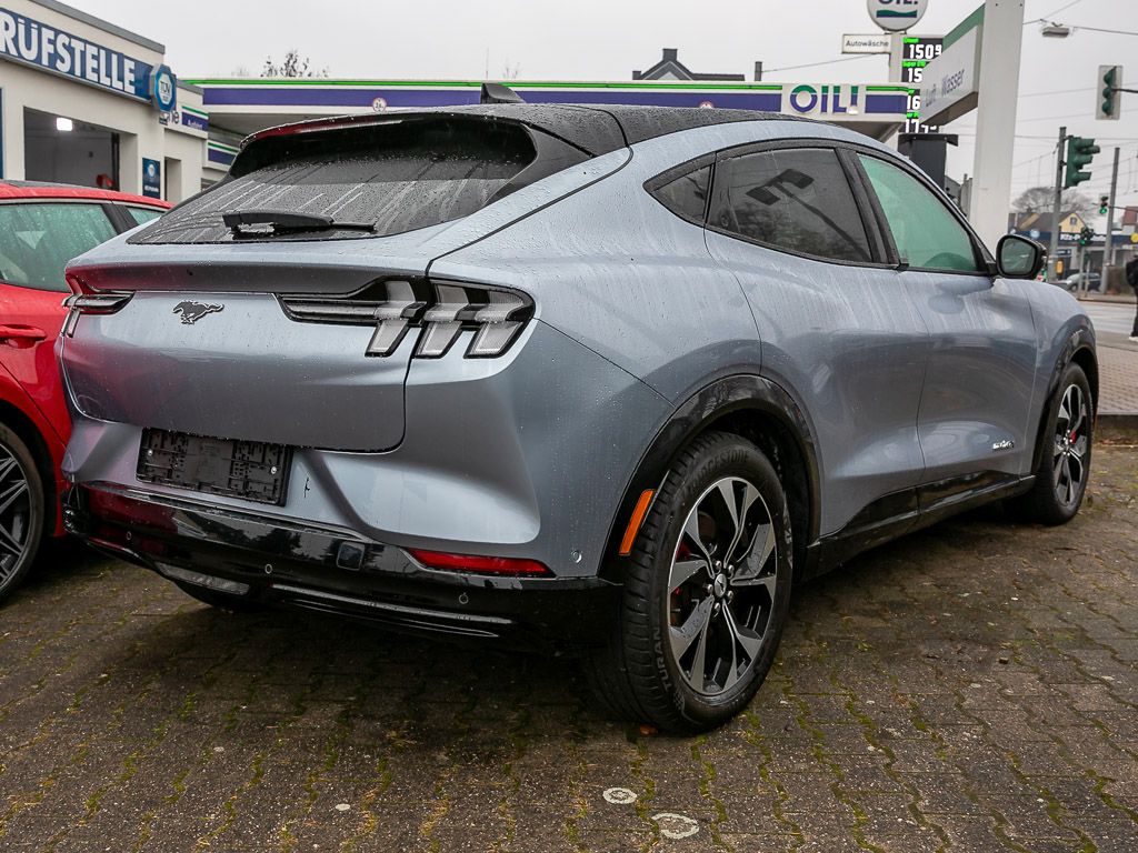 Ford Mustang Mach-E 2022