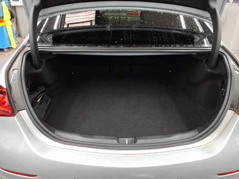 Mercedes-Benz C 300 2024