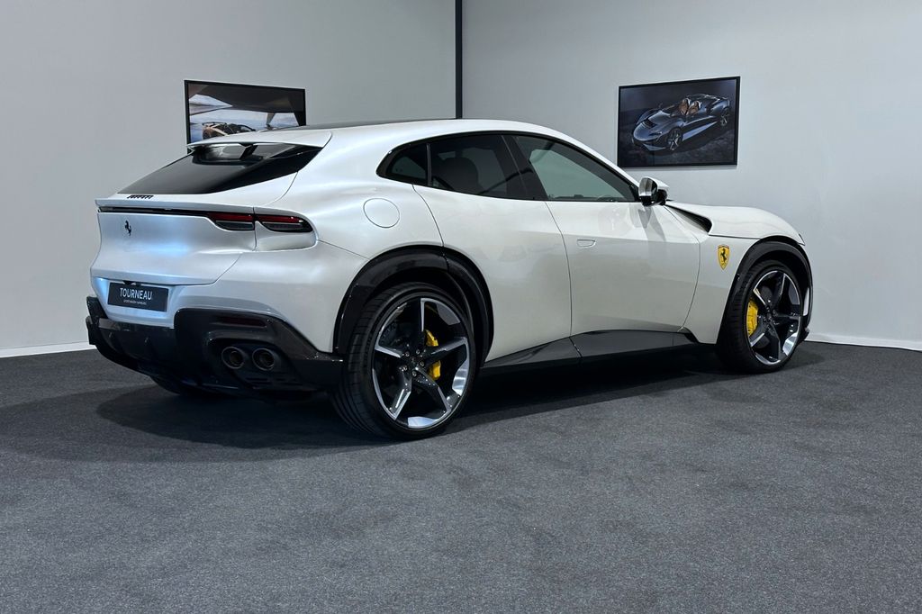 Ferrari Purosangue 2023