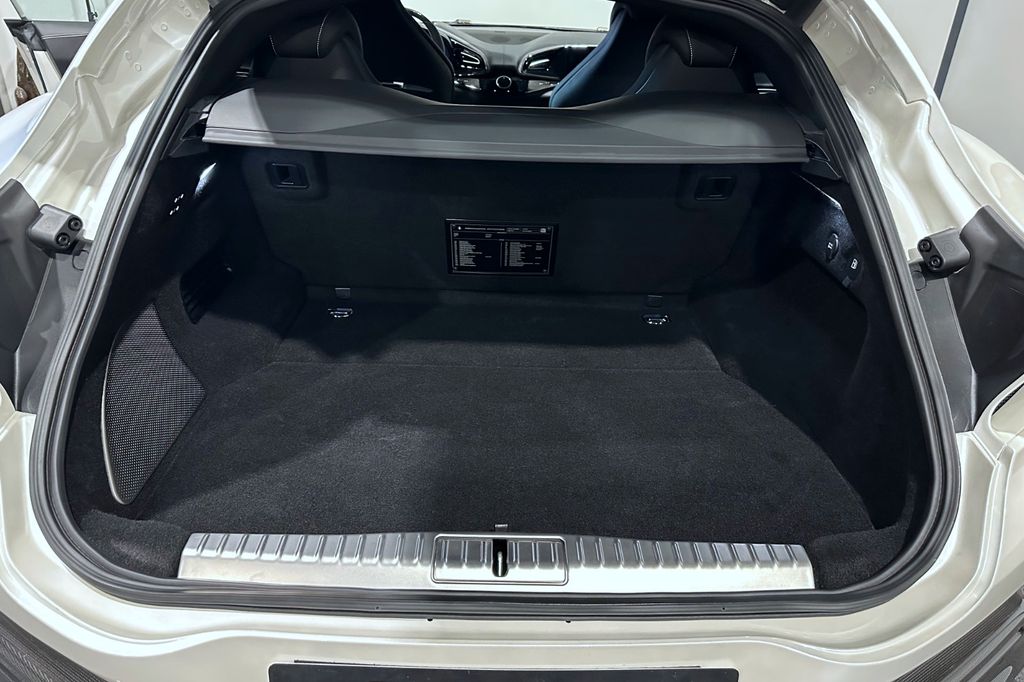 Ferrari Purosangue 2023