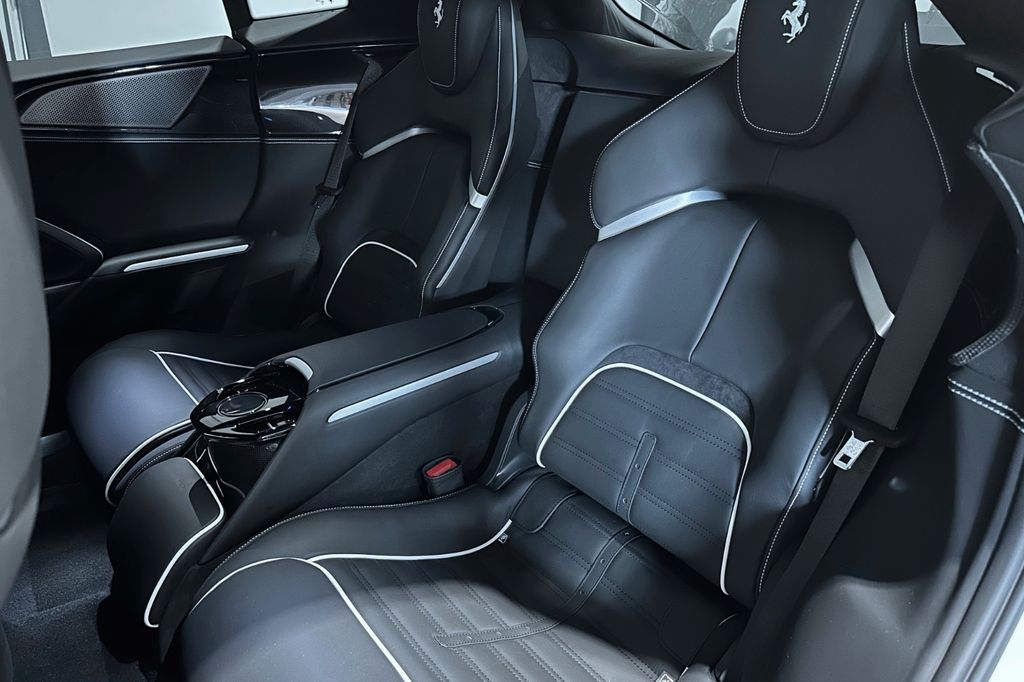 Ferrari Purosangue 2023