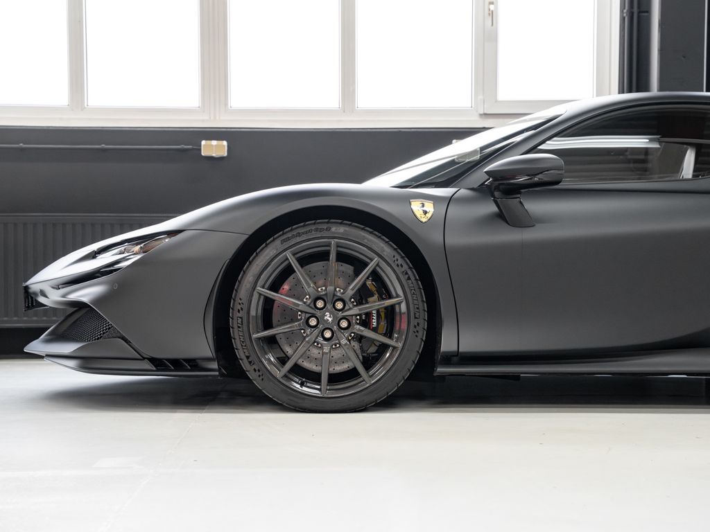 Ferrari SF90 2021