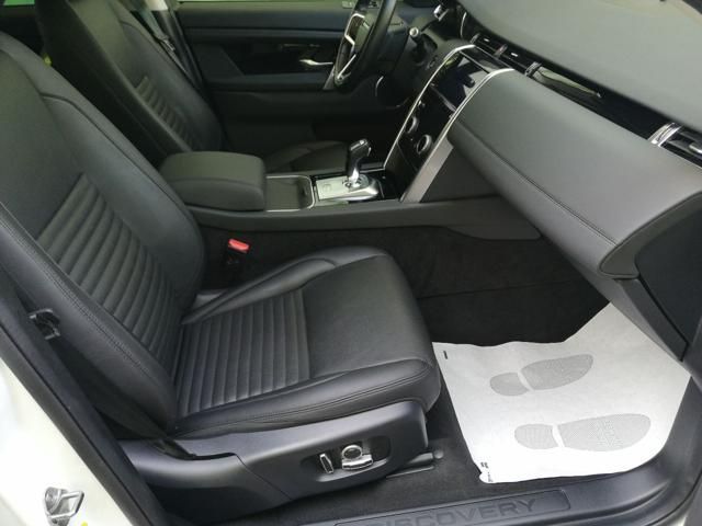 Land Rover Discovery Sport 2021