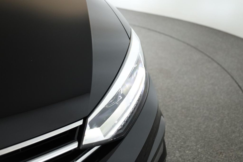 Volkswagen Touran 2025