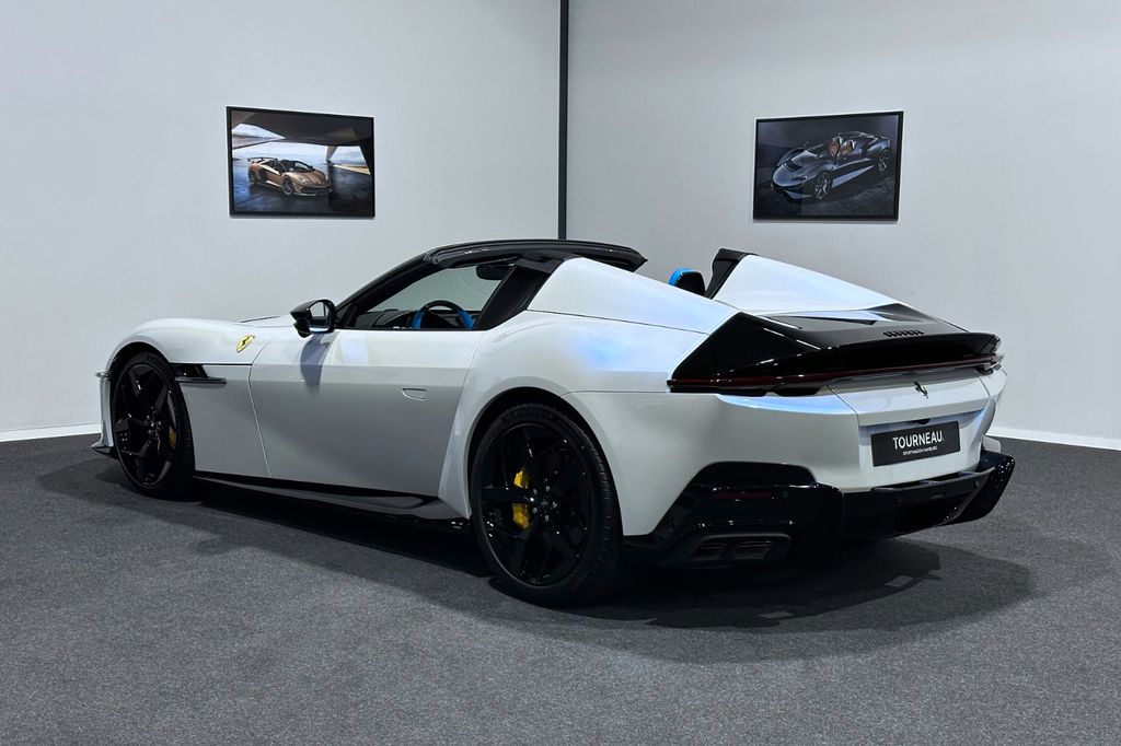 Ferrari 12Cilindri 2025