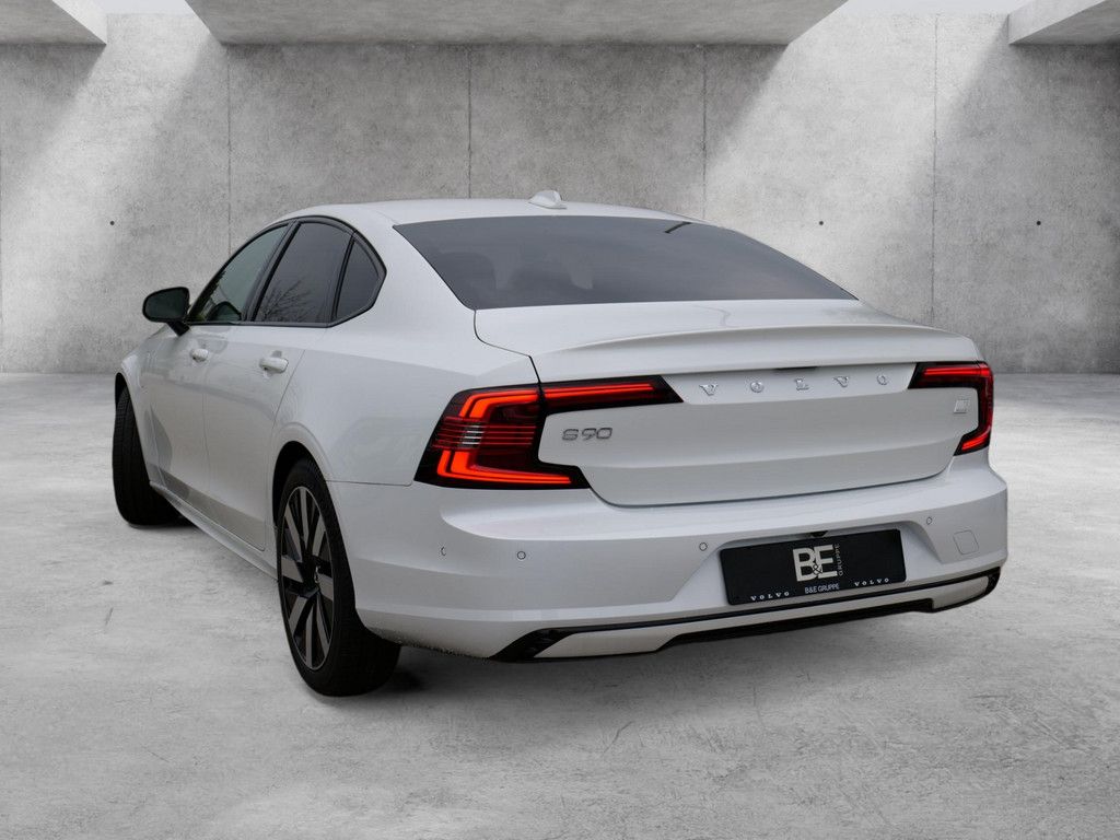 Volvo S90 2025
