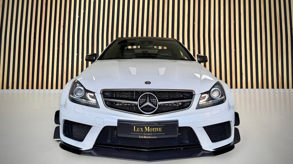 Mercedes-Benz C 63 AMG 2012