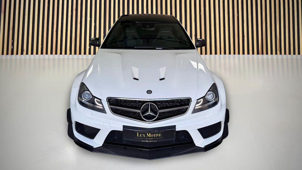 Mercedes-Benz C 63 AMG 2012