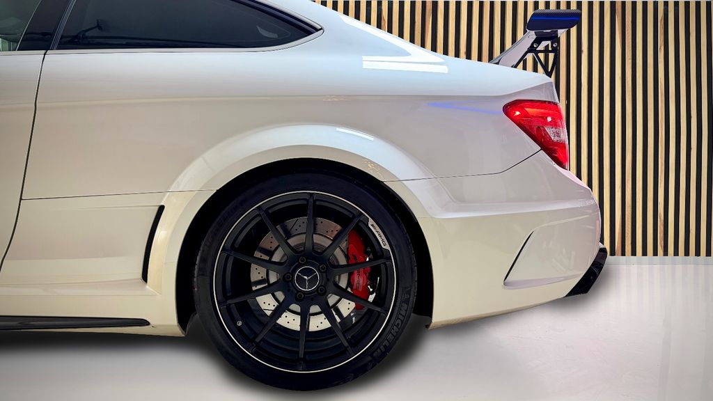 Mercedes-Benz C 63 AMG 2012