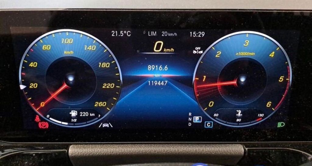 Mercedes-Benz GLA 200 2023