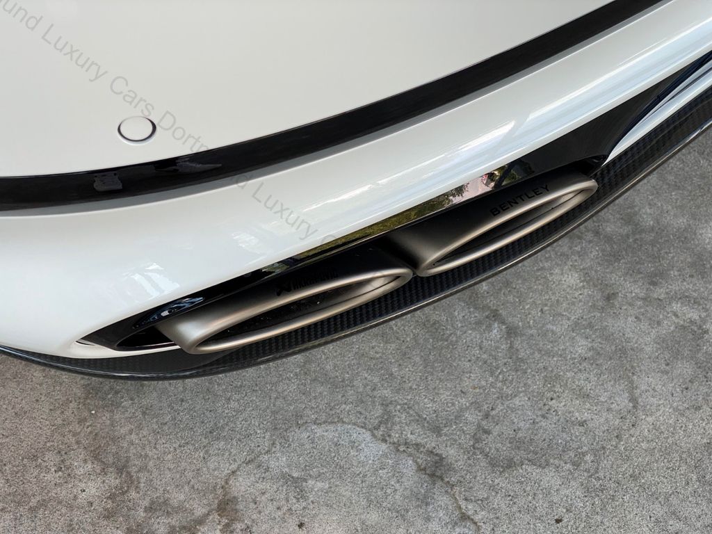 Bentley Continental GTC 2024